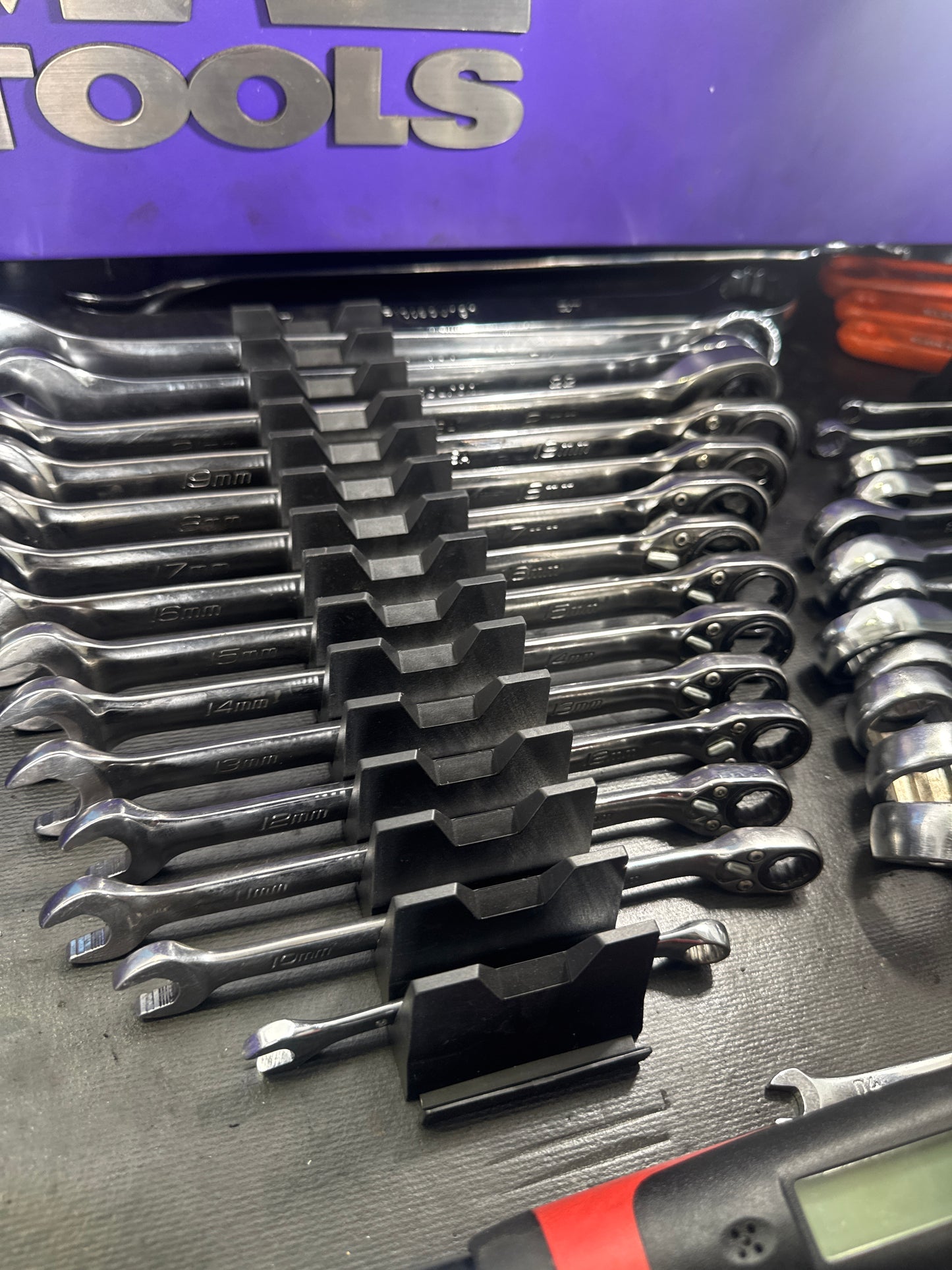 Modular wrench organizers